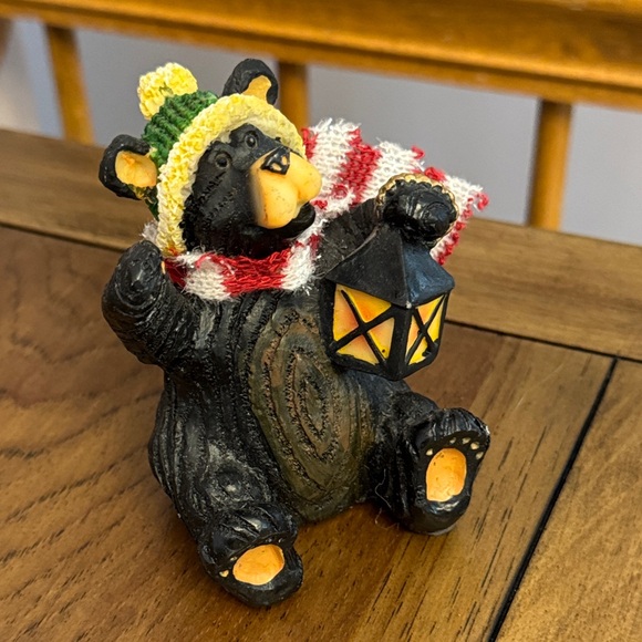 Winter Black Bear Figurine with Lantern - Picture 1 of 5